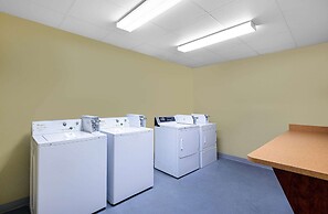 La Quinta Inn & Suites by Wyndham Bowling Green