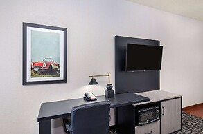 La Quinta Inn & Suites by Wyndham Bowling Green