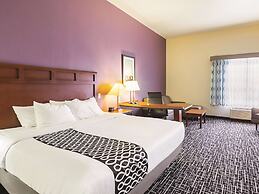 La Quinta Inn & Suites by Wyndham Bowling Green