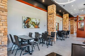 Quality Inn & Suites Levis