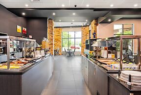 Quality Inn & Suites Levis