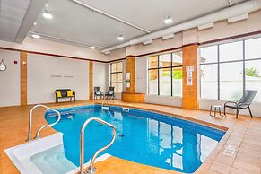 Quality Inn & Suites Levis