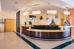 Grand Muthu Golf Plaza Hotel