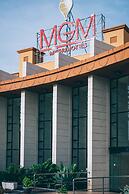 Grand Muthu Golf Plaza Hotel