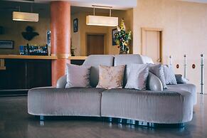 Grand Muthu Golf Plaza Hotel