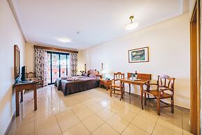 Grand Muthu Golf Plaza Hotel