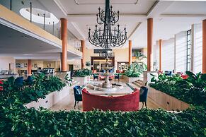 Grand Muthu Golf Plaza Hotel