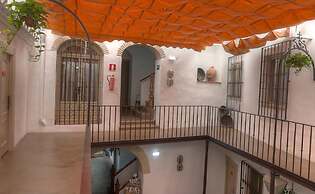 Los Patios Hotel