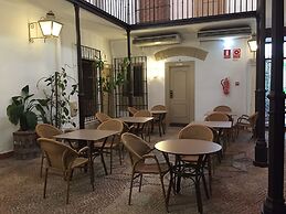 Los Patios Hotel