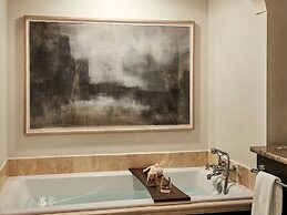 Madeline Hotel & Residences, Auberge Resorts Collection