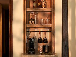 Madeline Hotel & Residences, Auberge Resorts Collection