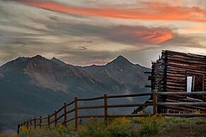 Madeline Hotel & Residences, Auberge Resorts Collection