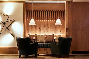 Madeline Hotel & Residences, Auberge Resorts Collection