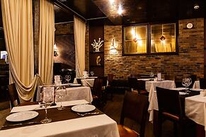 Amaks Congress Hotel