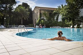 Le Domaine du Mas Blanc by Popinns