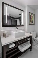 DoubleTree by Hilton Sarasota Bradenton Airport