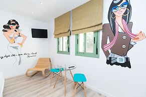 AinB Las Ramblas Colón Apartments