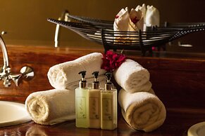 Le Mirage Resort and Spa
