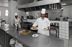 Le Mirage Resort and Spa