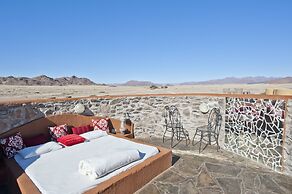 Le Mirage Resort and Spa