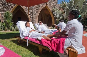 Le Mirage Resort and Spa