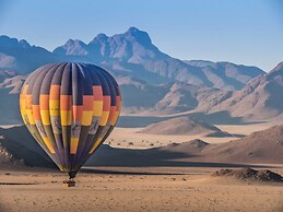 Le Mirage Resort and Spa