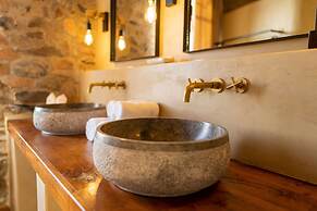 Le Mirage Resort and Spa