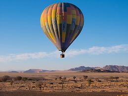 Le Mirage Resort and Spa