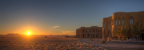 Le Mirage Resort and Spa