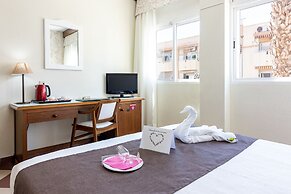 Hotel Avenida Tropical