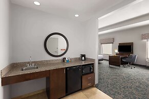Hampton Inn & Suites Savannah-Airport