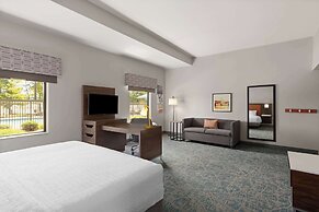 Hampton Inn & Suites Savannah-Airport