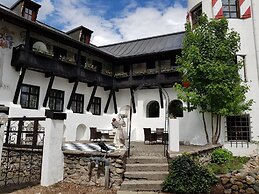 Schlosshotel Rosenegg