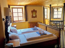 Schlosshotel Rosenegg