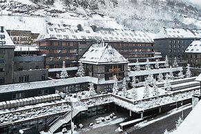 Hotel Val De Neu
