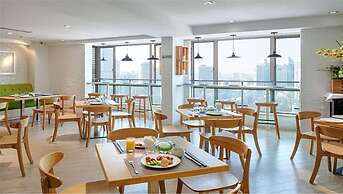 Kingtown Hotel Hongqiao