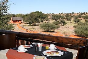 Camelthorn Kalahari Lodge