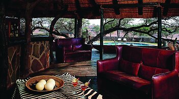 Camelthorn Kalahari Lodge