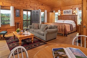 Engadine Inn & Cabins