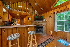 Engadine Inn & Cabins