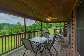 Engadine Inn & Cabins