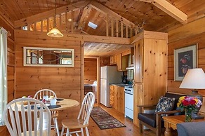 Engadine Inn & Cabins