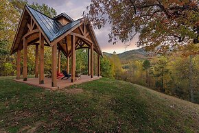 Engadine Inn & Cabins