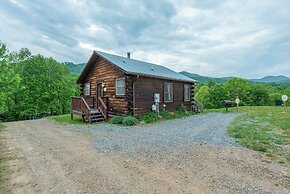 Engadine Inn & Cabins