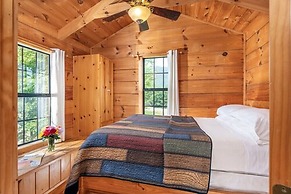 Engadine Inn & Cabins