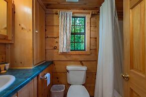 Engadine Inn & Cabins