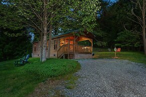 Engadine Inn & Cabins