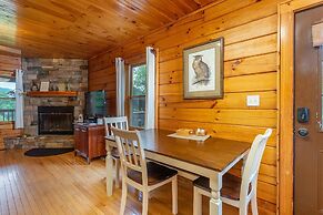 Engadine Inn & Cabins