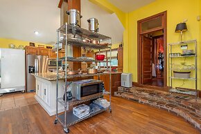 Engadine Inn & Cabins