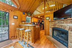 Engadine Inn & Cabins